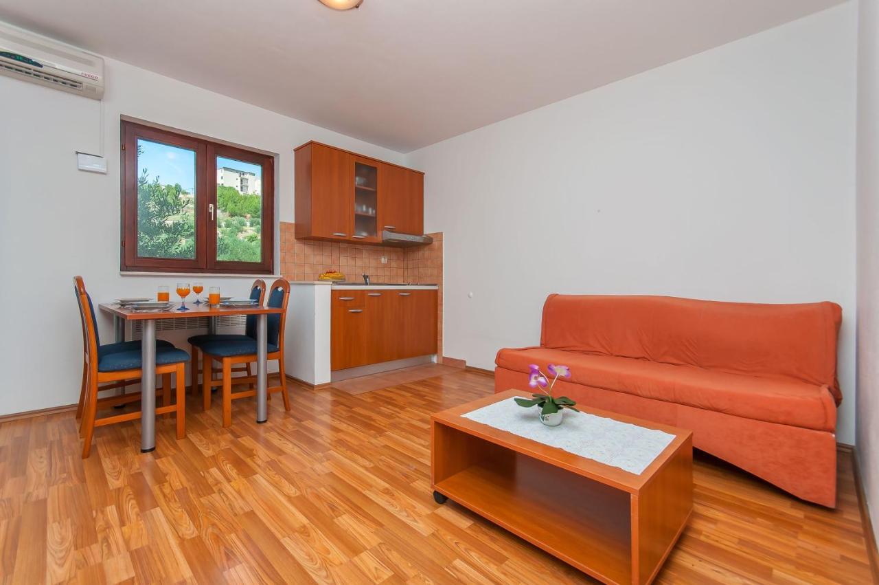 Apartments Ricina Dugi Rat Εξωτερικό φωτογραφία