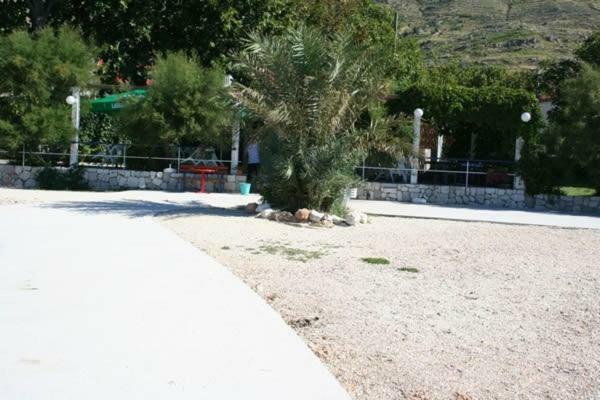 Apartments Ricina Dugi Rat Εξωτερικό φωτογραφία